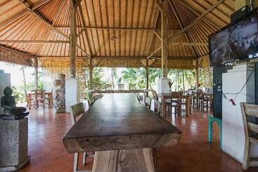 هاستل Bali Eco Living Yoga Healing Meditation And Retreat Center