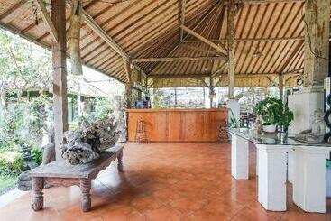 هاستل Bali Eco Living Yoga Healing Meditation And Retreat Center