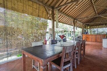 هاستل Bali Eco Living Yoga Healing Meditation And Retreat Center