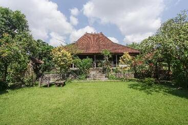 هاستل Bali Eco Living Yoga Healing Meditation And Retreat Center