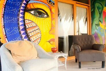 Tiki Surf House   Hostel