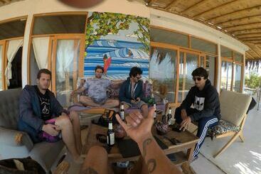 Tiki Surf House   Hostel