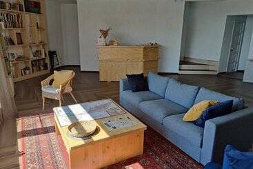 Atlas   Hostel