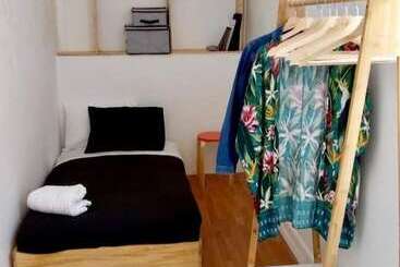 تختخواب و صبحانه Be Nomad Home Stay