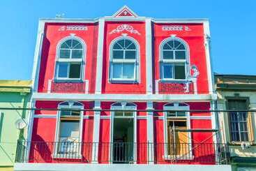 تختخواب و صبحانه Be Nomad Home Stay