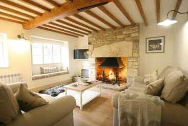 Claypot Cottage