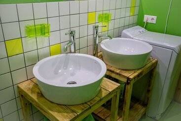 Eco Son Hotel & Hostel