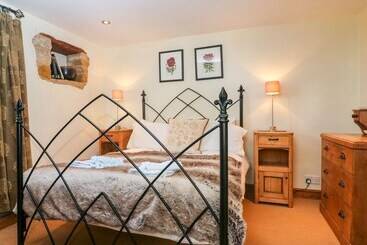 Henmarsh Cottage