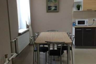 Hostel Happy House On Kholmogorova