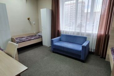 Hostel Happy House On Kholmogorova