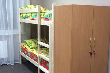 Hostel Happy House On Kholmogorova