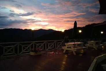 هتل Bayu Senja Lodge