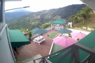 هتل Bayu Senja Lodge