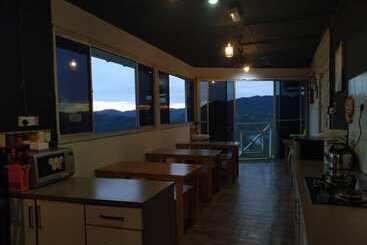 هتل Bayu Senja Lodge