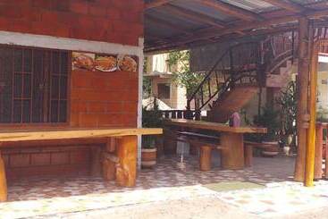 هتل Cabanas Y Camping Colinas De San Diego