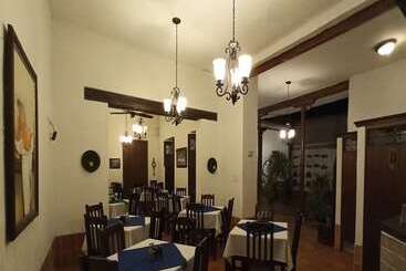 هتل Casa Jerez