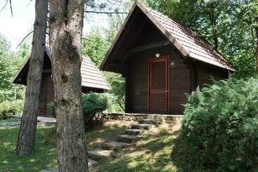 هتل Kamp Korana