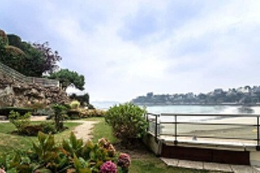هتل Le Crystal Dinard Plage