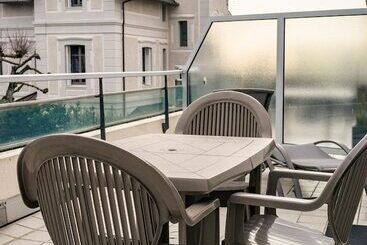 هتل Le Crystal Dinard Plage