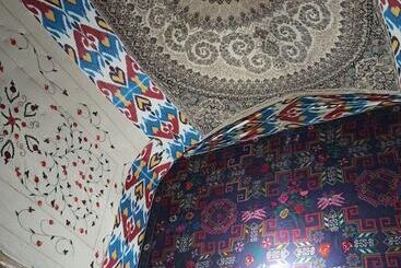 هتل Mekhtar Ambar  Caravan Sarai Xix