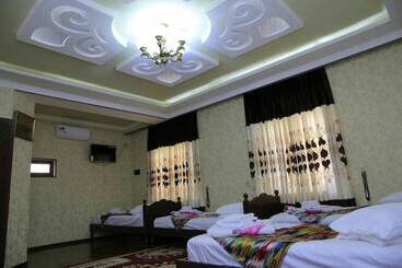 هتل Xonsaroy B&b