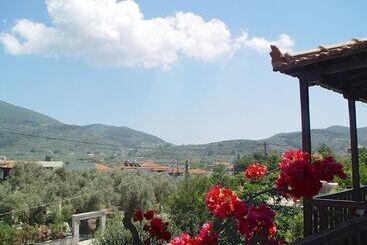 پانسیون Christos Guesthouse