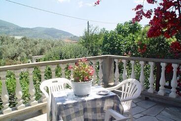 پانسیون Christos Guesthouse
