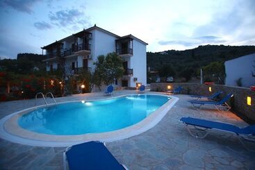 پانسیون Christos Guesthouse