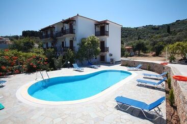پانسیون Christos Guesthouse