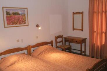 پانسیون Christos Guesthouse
