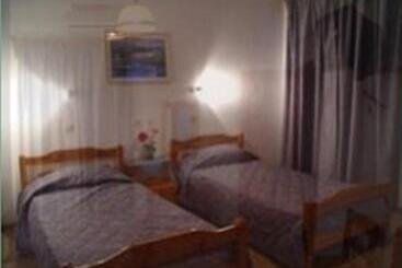 پانسیون Christos Guesthouse