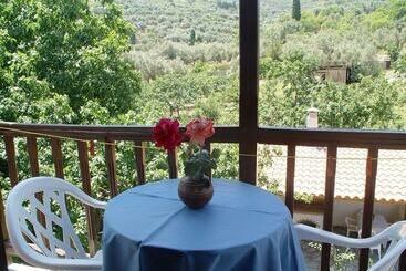 پانسیون Christos Guesthouse