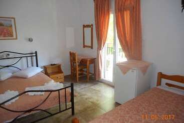 پانسیون Christos Guesthouse