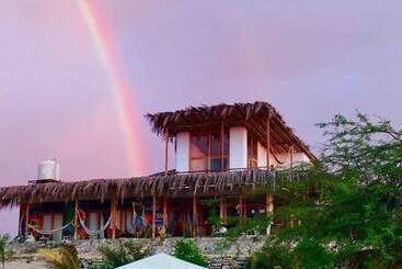Tiki Surf House   Hostel