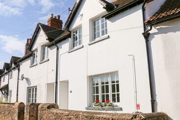 3 Elm Cottage