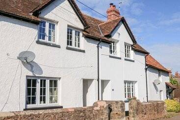 3 Elm Cottage