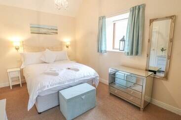 Brookside Cottage