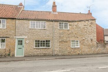 Corner Cottage