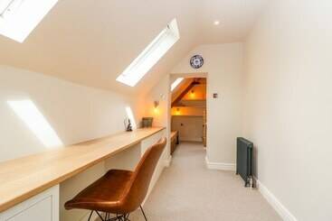 Easter Cottage