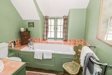 Fountain View Cottage