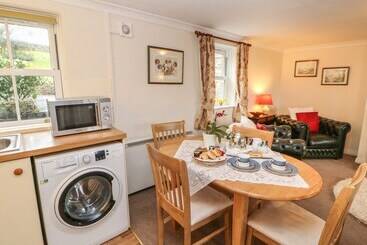 Goldsborough Cottage