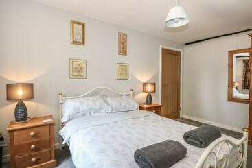 Hadleigh Farm Cottage