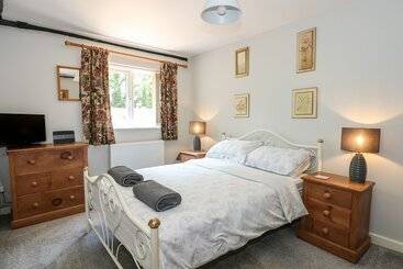 Hadleigh Farm Cottage