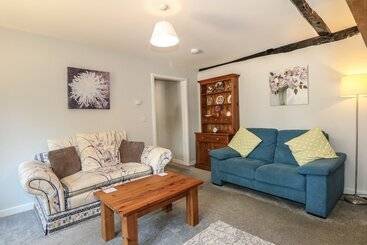 Hadleigh Farm Cottage