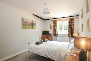 Hadleigh Farm Cottage