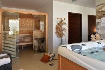 هتل Hôtel Palazzu Et Spa   Adults Only