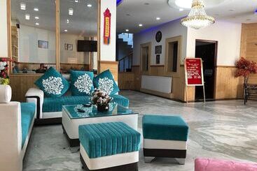 هتل The Grand Yasmin Leh
