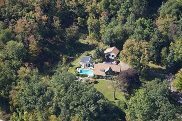 Howarth House B&b