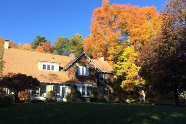 Howarth House B&b