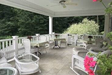 Howarth House B&b